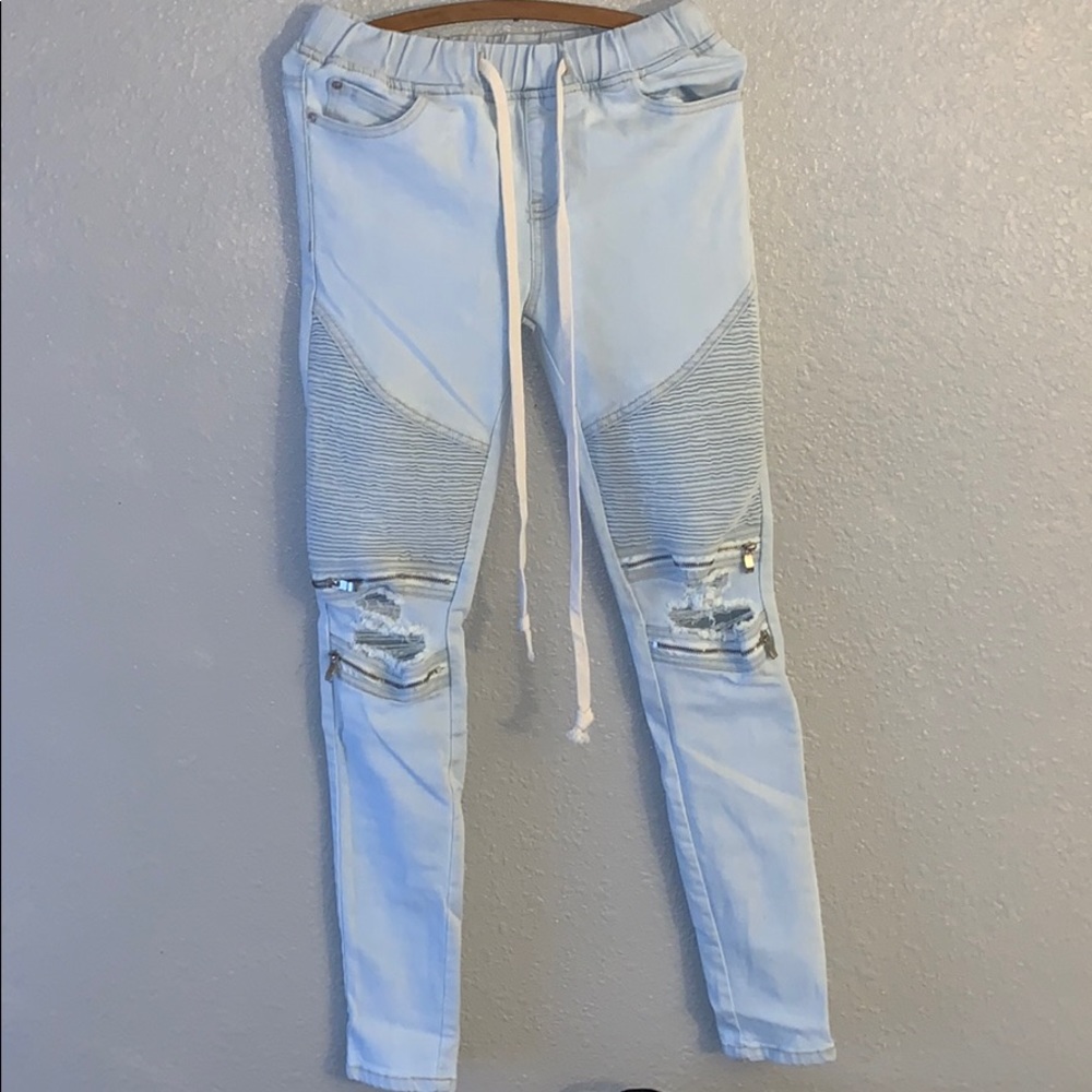 Textured elastic waist jeans